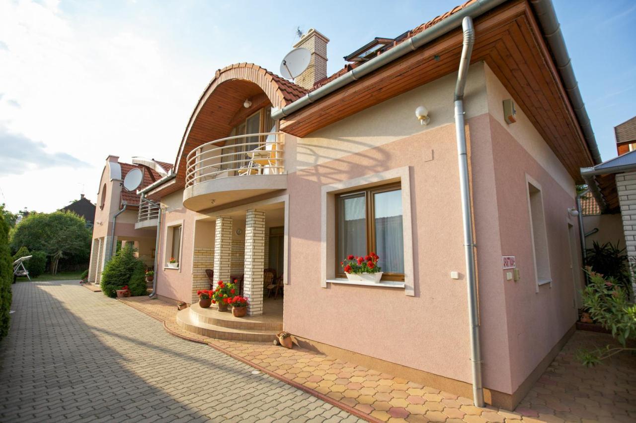 Aranyapartman Hajduszoboszlo Exterior photo